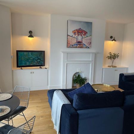 Seaview Flat With Balcony, Spacious 2 Bedroom Вортінг Екстер'єр фото