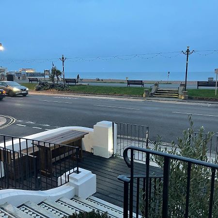 Seaview Flat With Balcony, Spacious 2 Bedroom Вортінг Екстер'єр фото