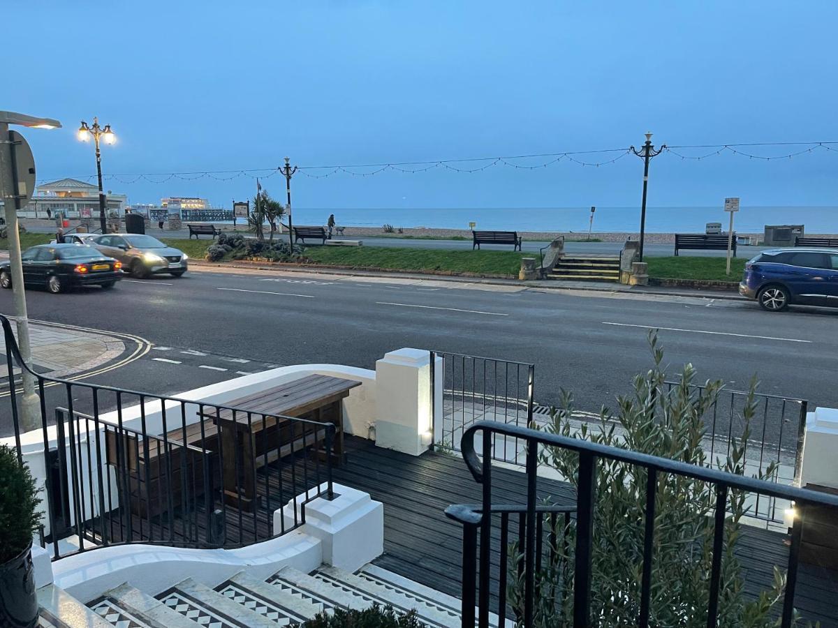 Seaview Flat With Balcony, Spacious 2 Bedroom Вортінг Екстер'єр фото
